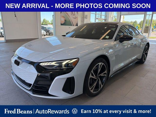 2023 Audi e-tron GT Premium Plus quattro