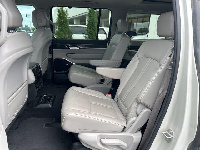 2022 Jeep Wagoneer Series III 4x4