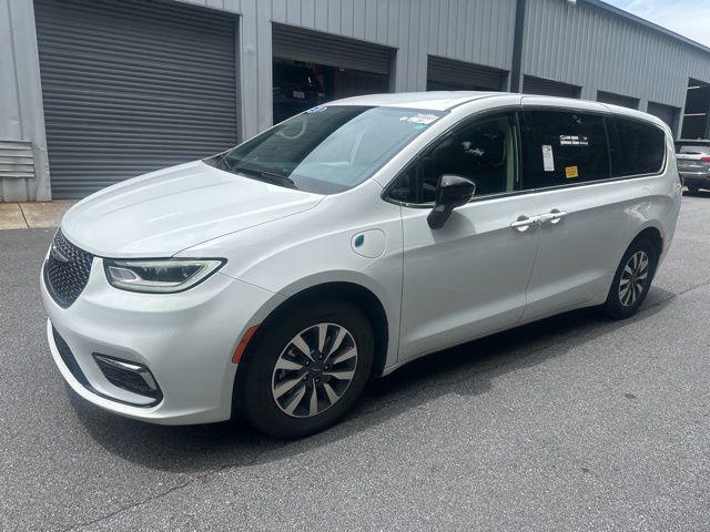 2024 Chrysler Pacifica Hybrid Select