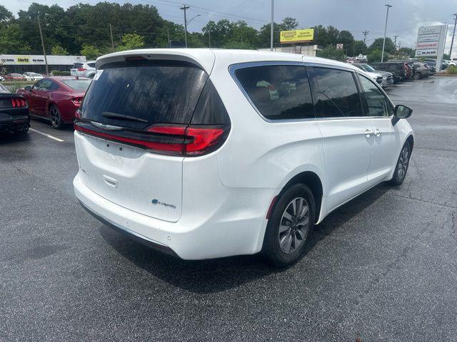 2024 Chrysler Pacifica Hybrid Select