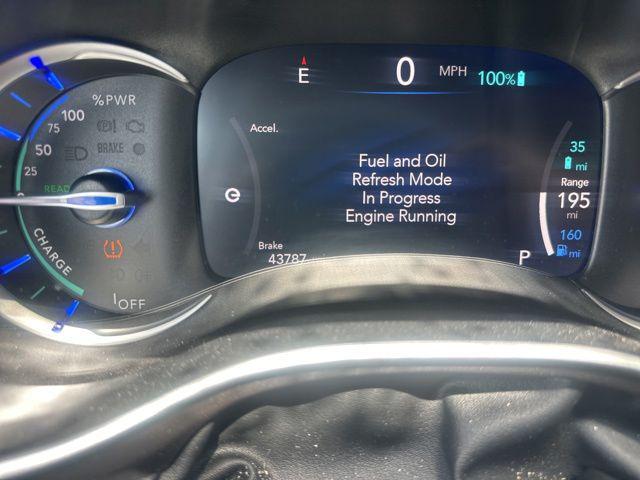 2024 Chrysler Pacifica Hybrid Select