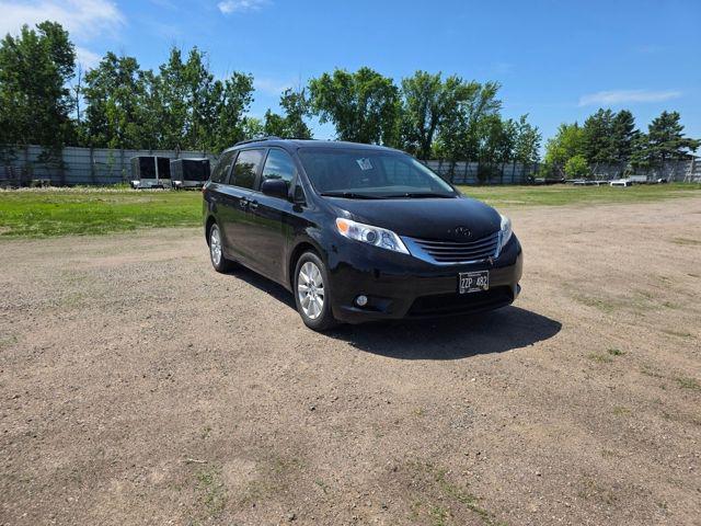 2015 Toyota Sienna XLE 7 Passenger