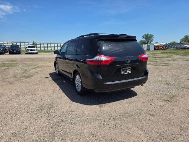 2015 Toyota Sienna XLE 7 Passenger