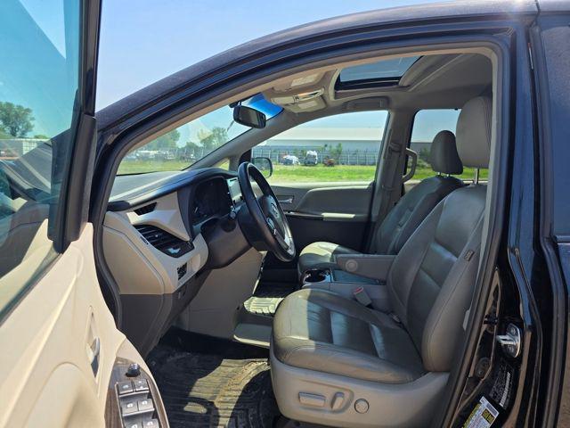 2015 Toyota Sienna XLE 7 Passenger