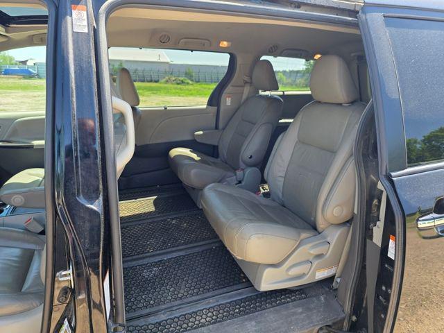2015 Toyota Sienna XLE 7 Passenger