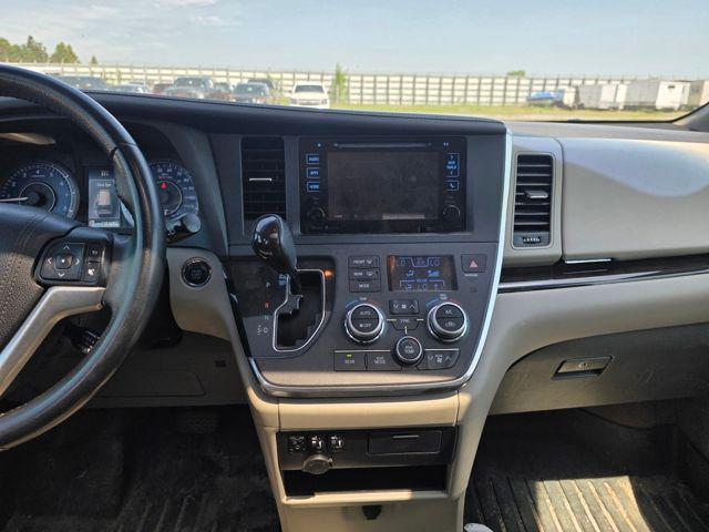 2015 Toyota Sienna XLE 7 Passenger