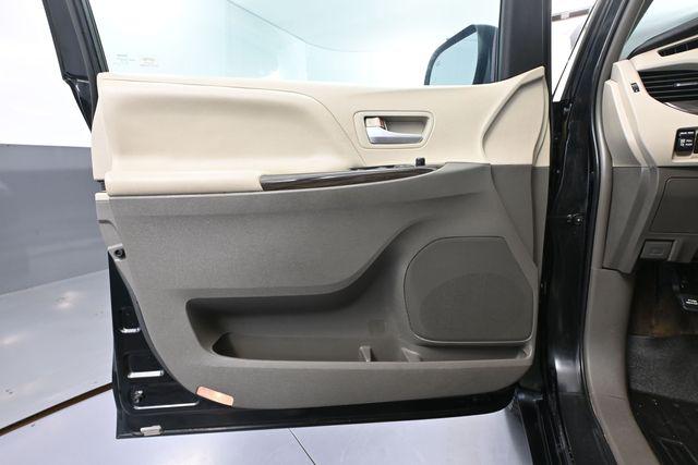 2015 Toyota Sienna XLE 7 Passenger