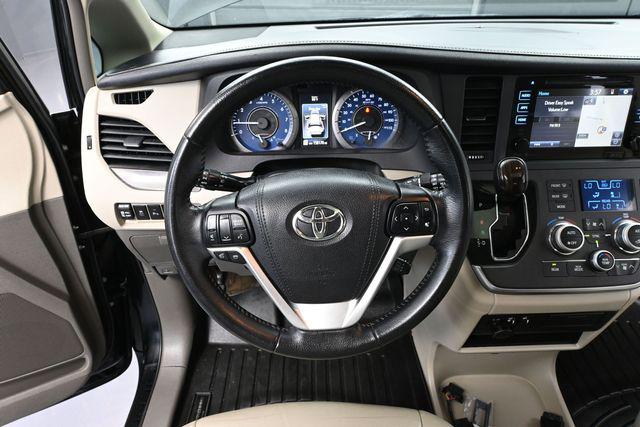 2015 Toyota Sienna XLE 7 Passenger
