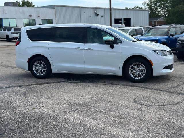2026 Chrysler Voyager LX