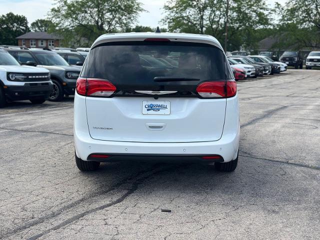 2026 Chrysler Voyager LX