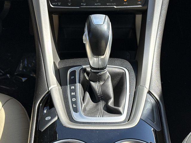 2015 Ford Fusion Hybrid SE