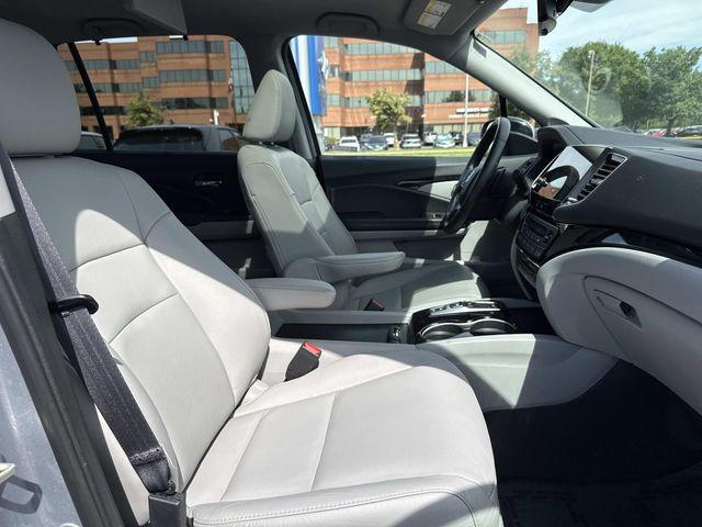2021 Honda Pilot AWD Touring 8 Passenger