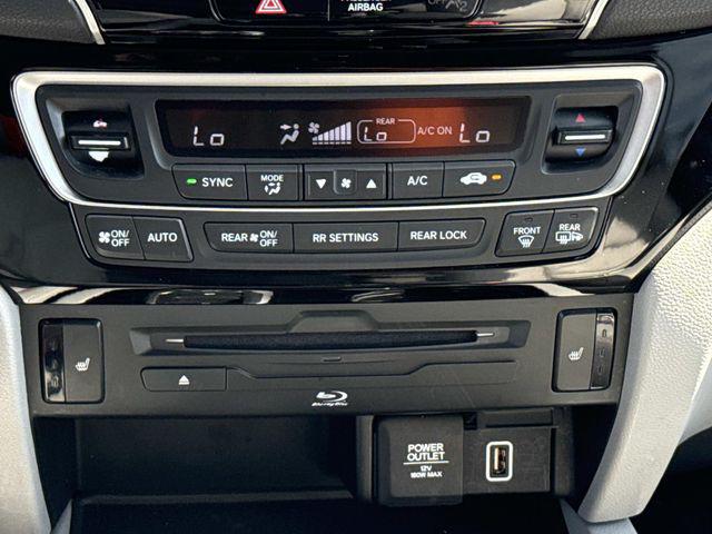2021 Honda Pilot AWD Touring 8 Passenger