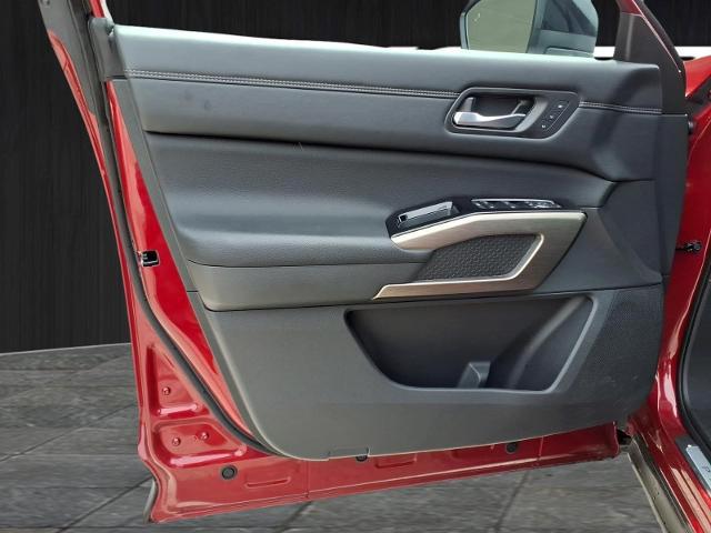 2025 Nissan Pathfinder Platinum FWD