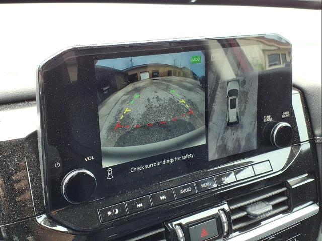2025 Nissan Pathfinder Platinum FWD