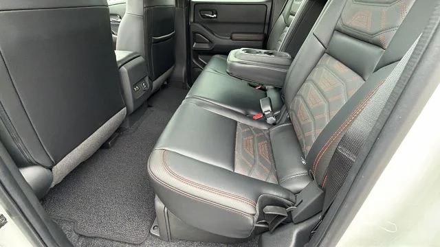 2025 Nissan Frontier Crew Cab PRO-4X 4x4