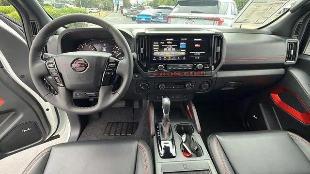2025 Nissan Frontier Crew Cab PRO-4X 4x4
