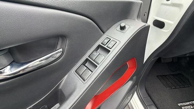 2025 Nissan Frontier Crew Cab PRO-4X 4x4