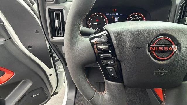 2025 Nissan Frontier Crew Cab PRO-4X 4x4