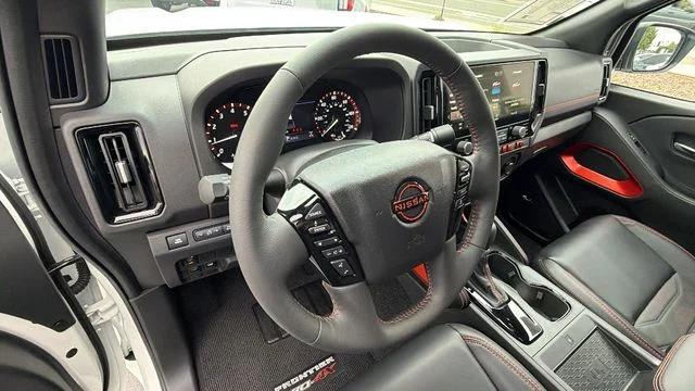 2025 Nissan Frontier Crew Cab PRO-4X 4x4