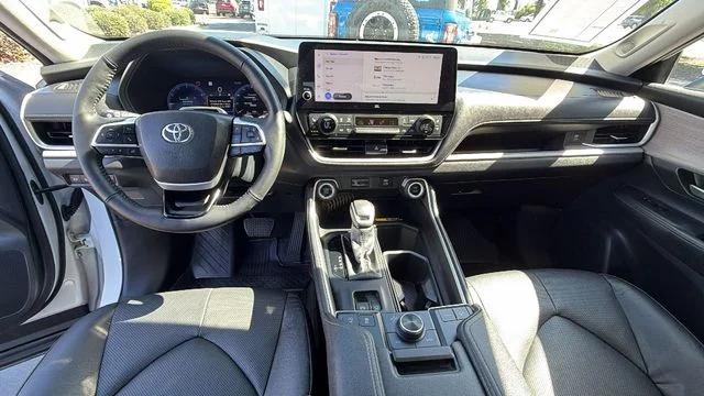 2024 Toyota Grand Highlander Platinum