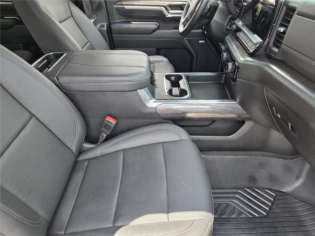 2025 Chevrolet Silverado 2500HD 4WD Crew Cab Standard Bed LTZ