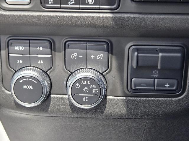 2024 GMC Yukon 4WD AT4