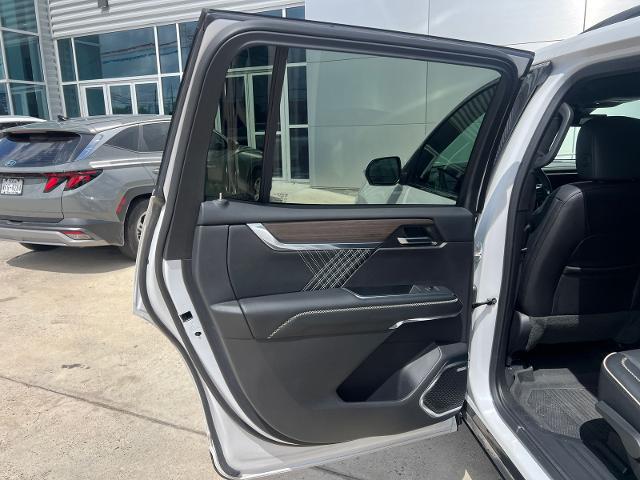2024 GMC Acadia AWD Denali