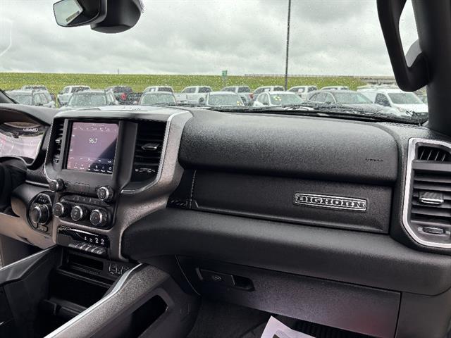 2021 Ram 1500 Big Horn Crew Cab 4x4 5'7" Box