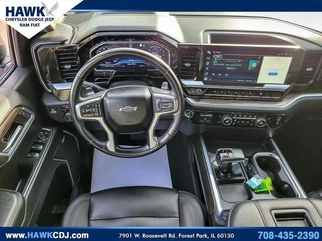 2022 Chevrolet Silverado 1500 4WD Crew Cab Short Bed RST