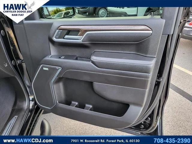 2022 Chevrolet Silverado 1500 4WD Crew Cab Short Bed RST