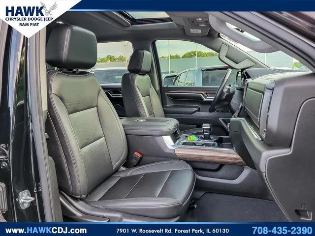 2022 Chevrolet Silverado 1500 4WD Crew Cab Short Bed RST