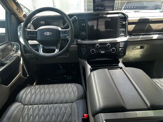 2025 Ford F-450 Platinum