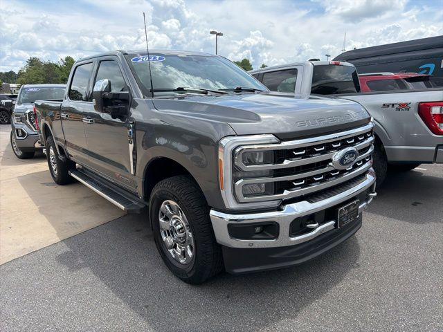 2023 Ford F-350 LARIAT