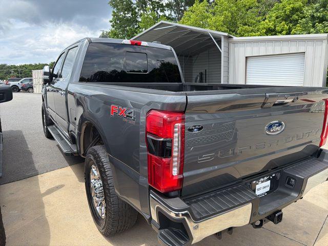2023 Ford F-350 LARIAT