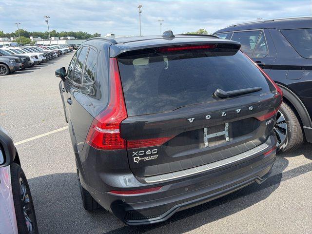 2024 Volvo XC60 B5 Ultimate Dark Theme