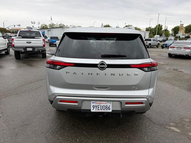 2025 Nissan Pathfinder SL FWD