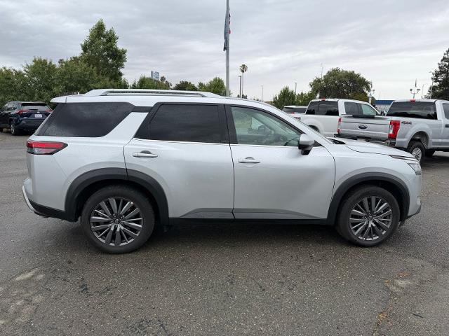 2025 Nissan Pathfinder SL FWD