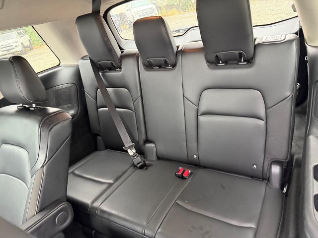 2025 Nissan Pathfinder SL FWD