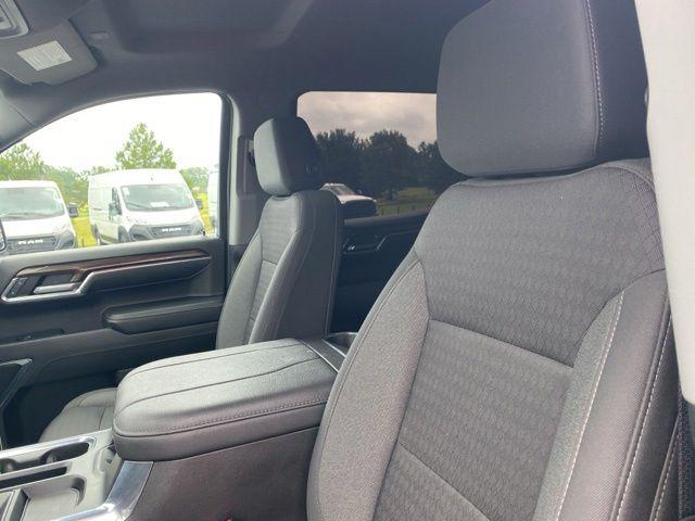 2023 Chevrolet Silverado 1500 4WD Crew Cab Short Bed RST