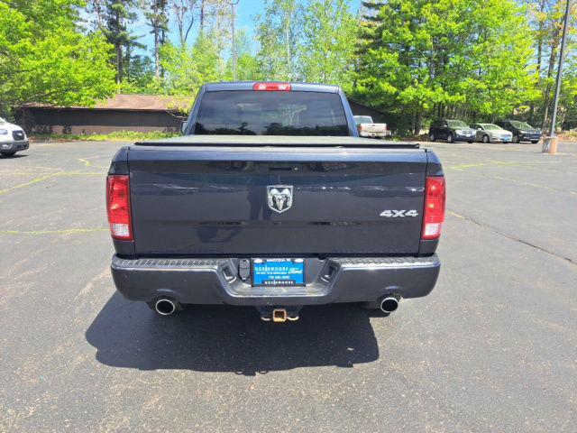 2017 Ram 1500 Express Quad Cab 4x4 6'4" Box