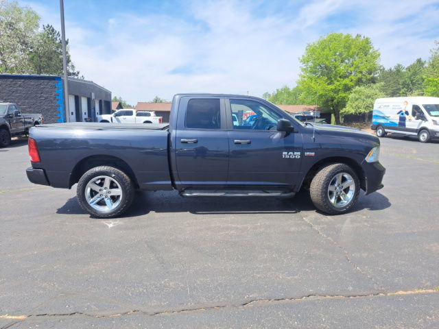 2017 Ram 1500 Express Quad Cab 4x4 6'4" Box