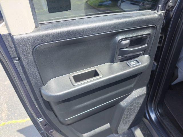 2017 Ram 1500 Express Quad Cab 4x4 6'4" Box