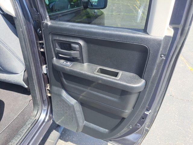 2017 Ram 1500 Express Quad Cab 4x4 6'4" Box