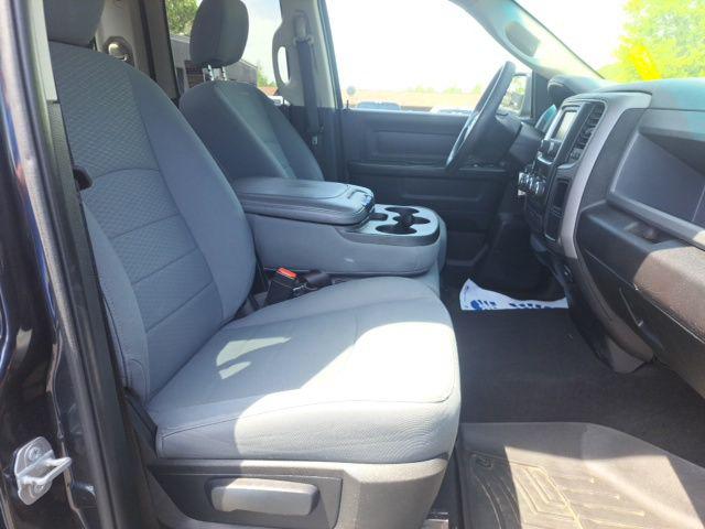 2017 Ram 1500 Express Quad Cab 4x4 6'4" Box