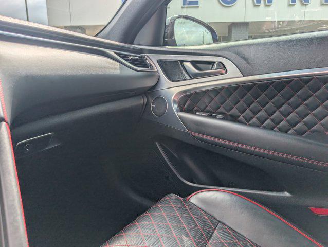 2020 Genesis G70 2.0T RWD