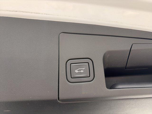 2023 Cadillac XT5 FWD Premium Luxury