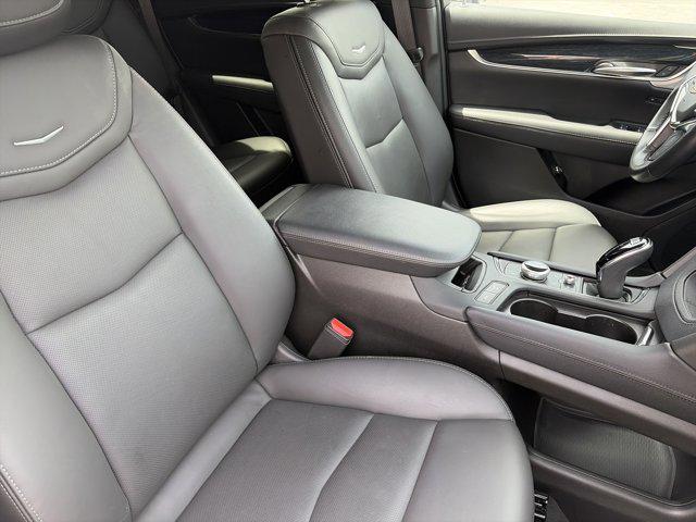 2023 Cadillac XT5 FWD Premium Luxury