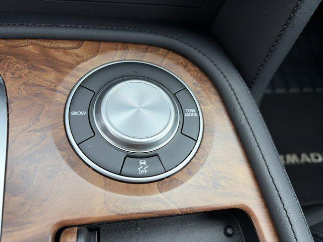 2023 Nissan Armada SL 2WD