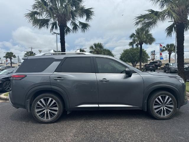 2022 Nissan Pathfinder Platinum 2WD